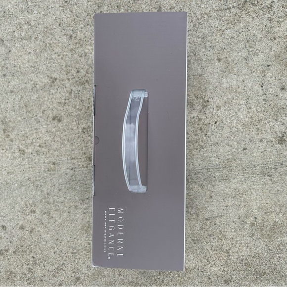 White Luxury LED Candle Set W/Remote By Modern Elegance New In Box - Picture 2 of 2